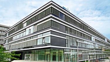 Universität Heidelberg, Campus Neuenheimer Feld REZ-Gebäude